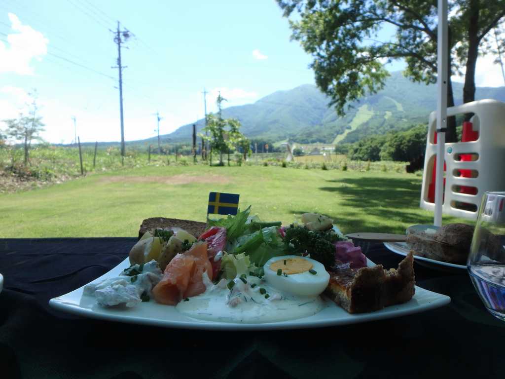 Shiawaseya-青空のもと