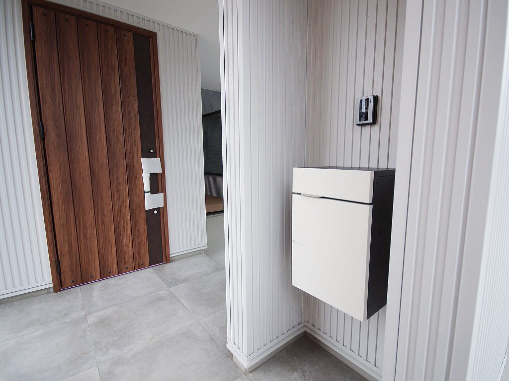 Shiawaseya-宅配ボックスの日