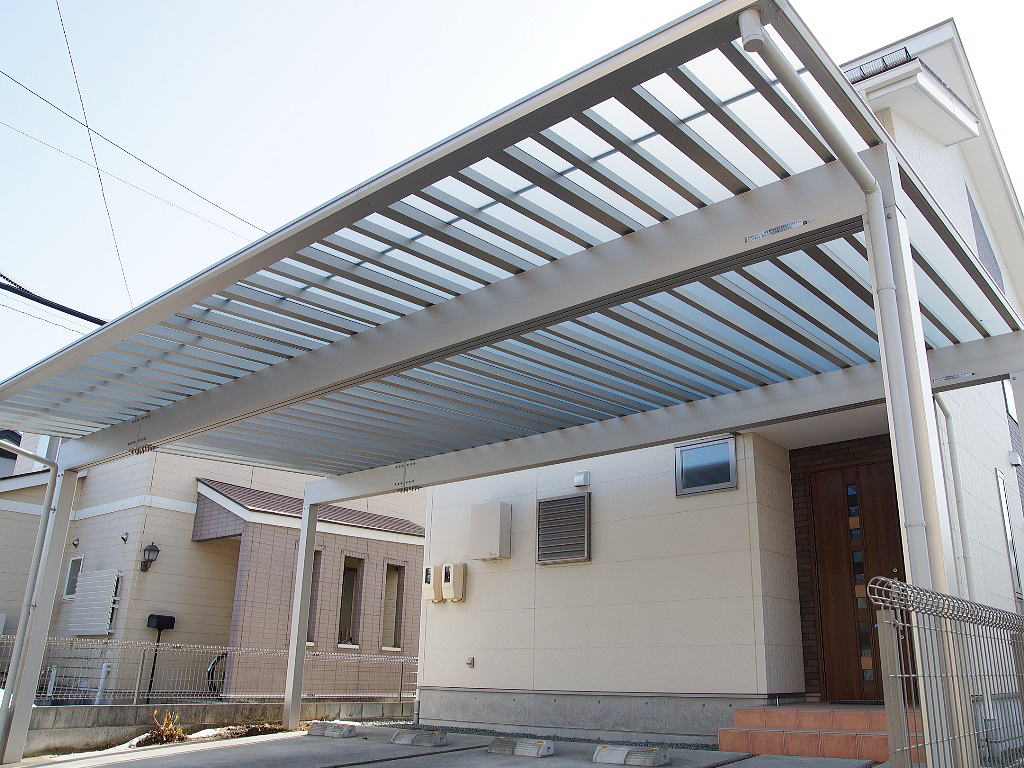 Shiawaseya-3台用のカーポート