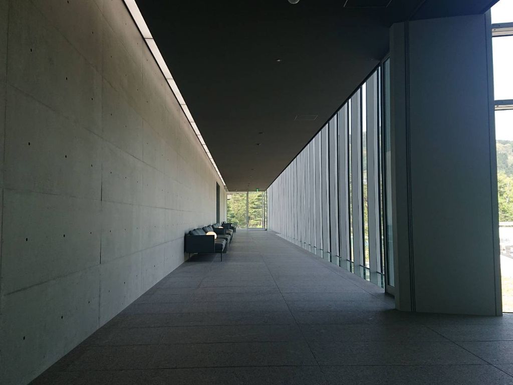 Shiawaseya-美術館へ