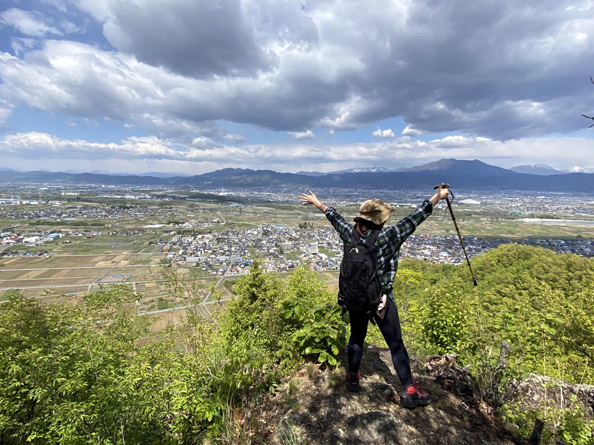 Shiawaseya-地元のシンボル山、若穂太郎山に登る！