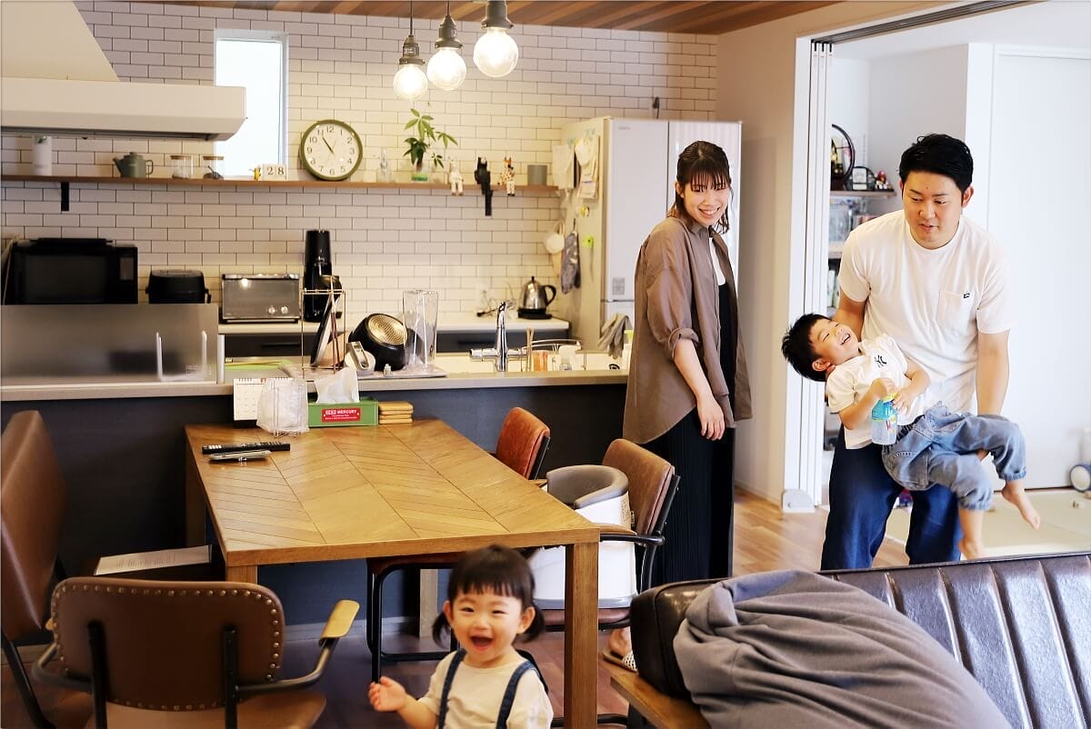 庭のある暮らしを楽しみながら　家族のしあわせを育む家