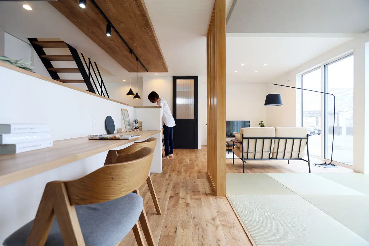 長野県の特徴に対応した住まい「上田市のお家」のLDKと畳スペース