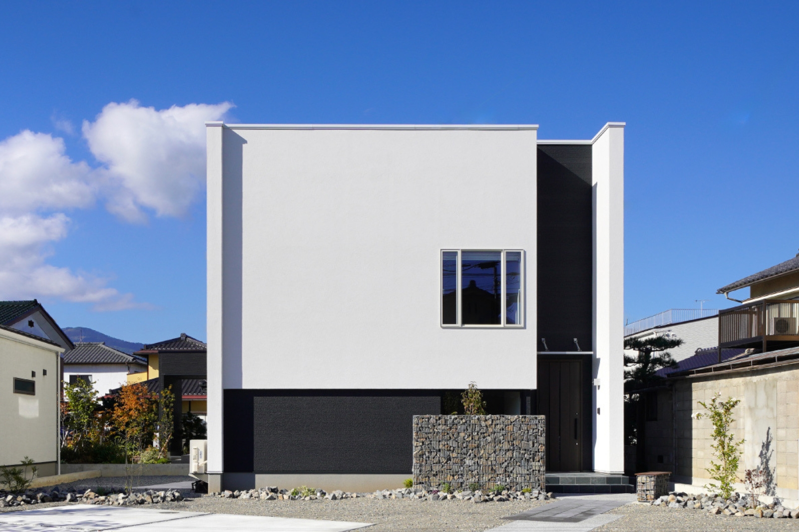 Shiawaseya-【販売中｜価格4,400万・33坪・3LDK・リビング19帖】デザイン住宅2階建て：YUNOA（ユノア）】/千曲市屋代